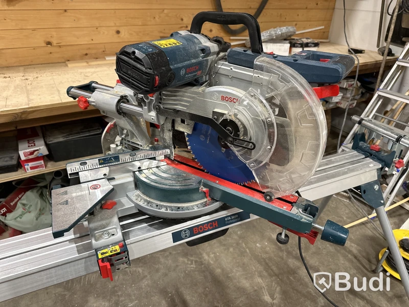 Bosch kap- & gersåg med stativ