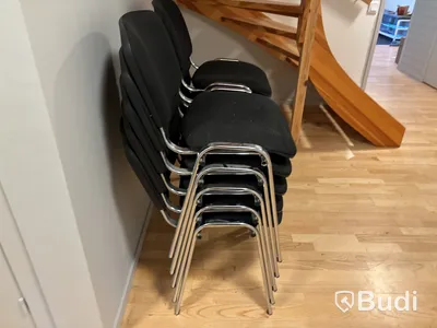 10 st stapelbara stolar