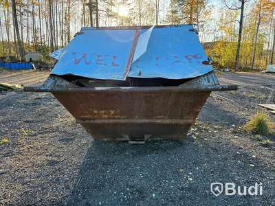 Sopcontainer med luckor
