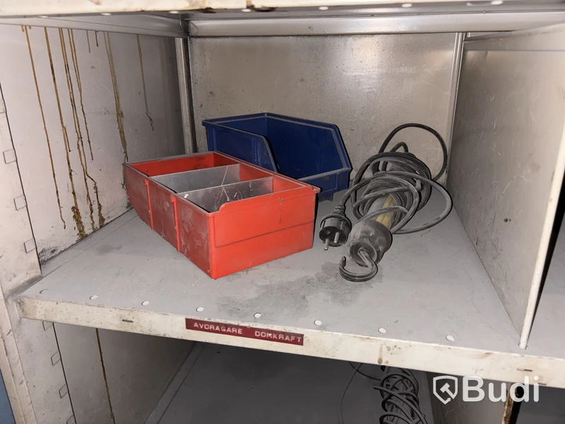 Verktygsskåp & vagn med innehåll