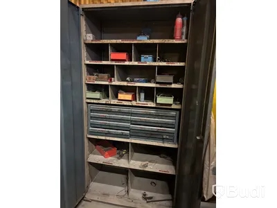 Verktygsskåp & vagn med innehåll