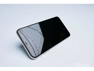 iPhone 11 Pro Max - 256 GB, White, Apple. 90 procent batterihälsa, minimalt slitage, repa skärm.