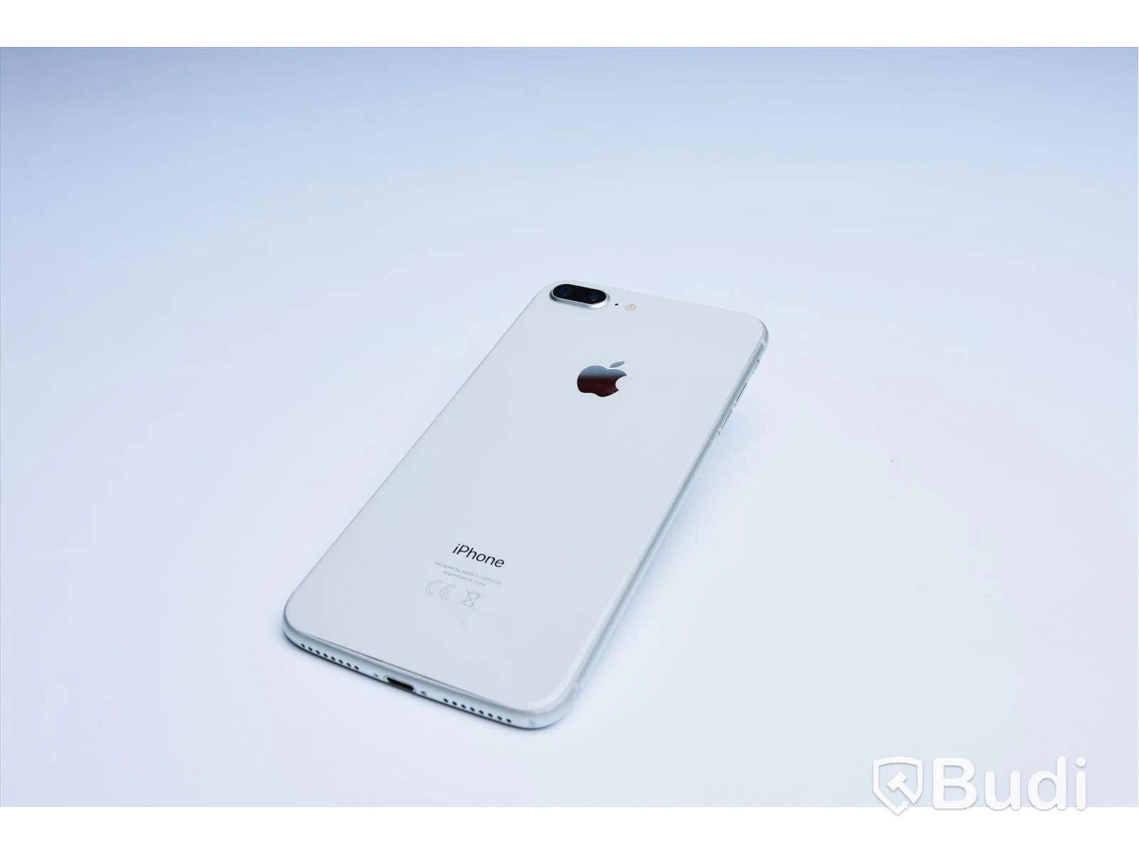 iPhone 8 Plus - 64 GB, White, Apple. 86 procent batterihälsa, mindre slitage.