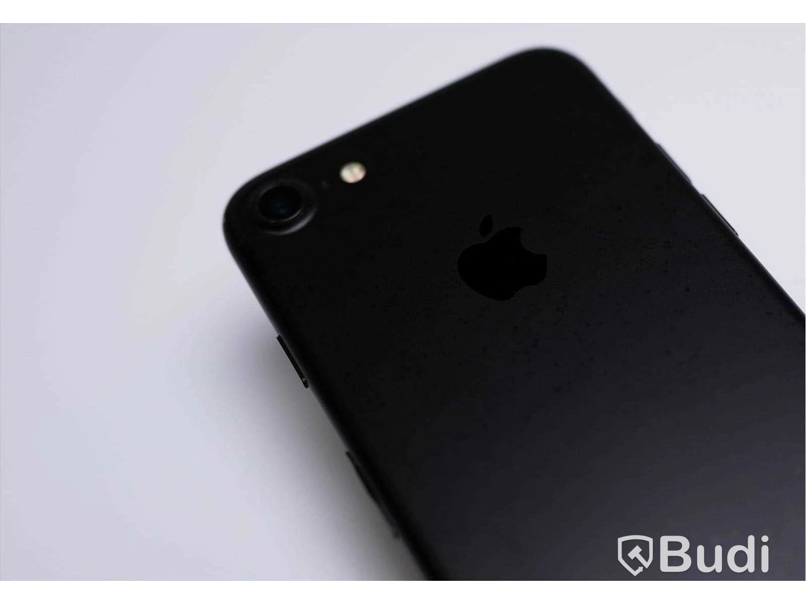 iPhone 7 - 32 GB, 89 procent batterihälsa, minimalt slitage. Begagnad.