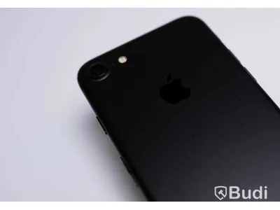 iPhone 7 - 32 GB, 89 procent batterihälsa, minimalt slitage. Begagnad.