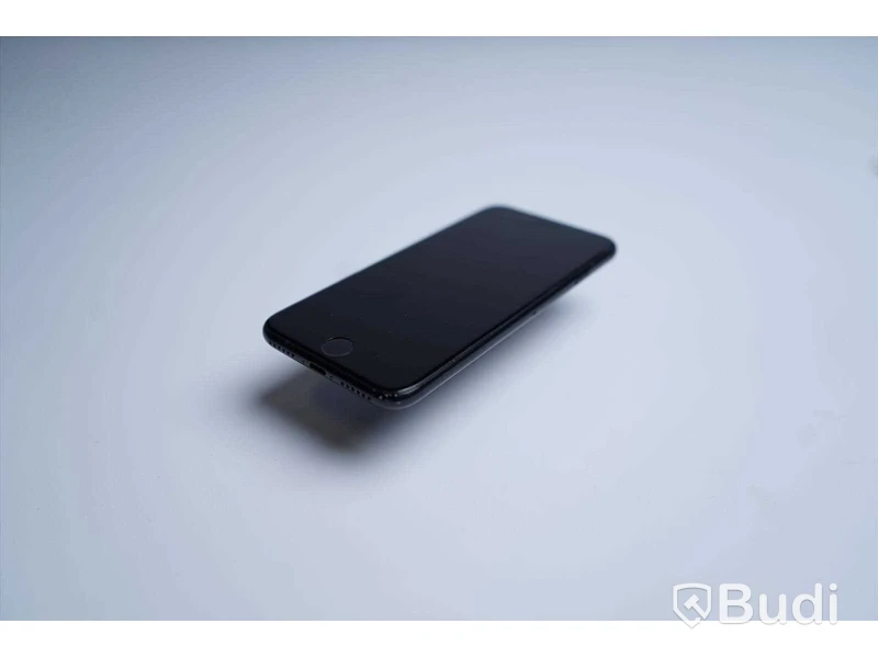 iPhone SE, 64 GB, Batterihälsa 95 procent, sprucken baksida samt mindre spricka i skärm