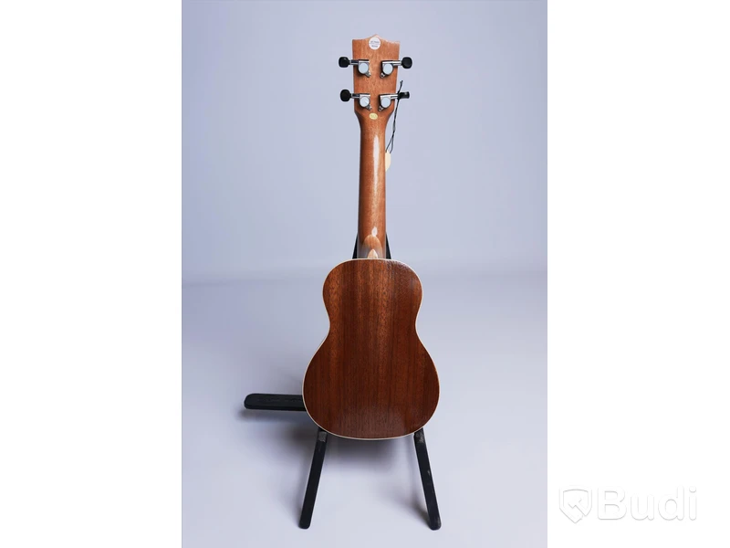 Ukulele - Koki'o, Mahogany Soprano inkl. hard case, RISA Musical Instruments. Ny, Obruten förpackning.
