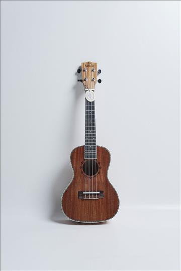 Kokio ukulele med case, mahogany