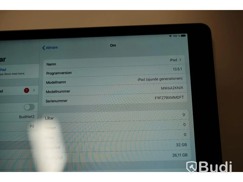 iPad - 7th Gen, 10.2 tum, A10 Fusion, 32 GB, Space Grey, Apple. Minimalt slitage, liten repa på baksida. Modell: MW6A2KN/A