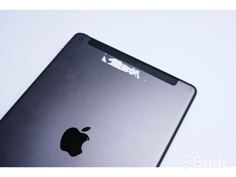 iPad - 7th Gen, 10.2 tum, A10 Fusion, 32 GB, Space Grey, Apple. Minimalt slitage, liten repa på baksida. Modell: MW6A2KN/A