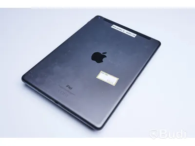 iPad - 7th Gen, 32 GB, Space Grey, Apple. Mindre slitage, lite nagg baksida.