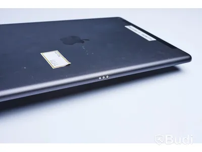 iPad - 7th Gen, 32 GB, Space Grey, Apple. Mindre slitage, lite nagg baksida.