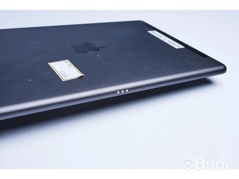iPad - 7th Gen, 32 GB, Space Grey, Apple. Mindre slitage, lite nagg baksida.