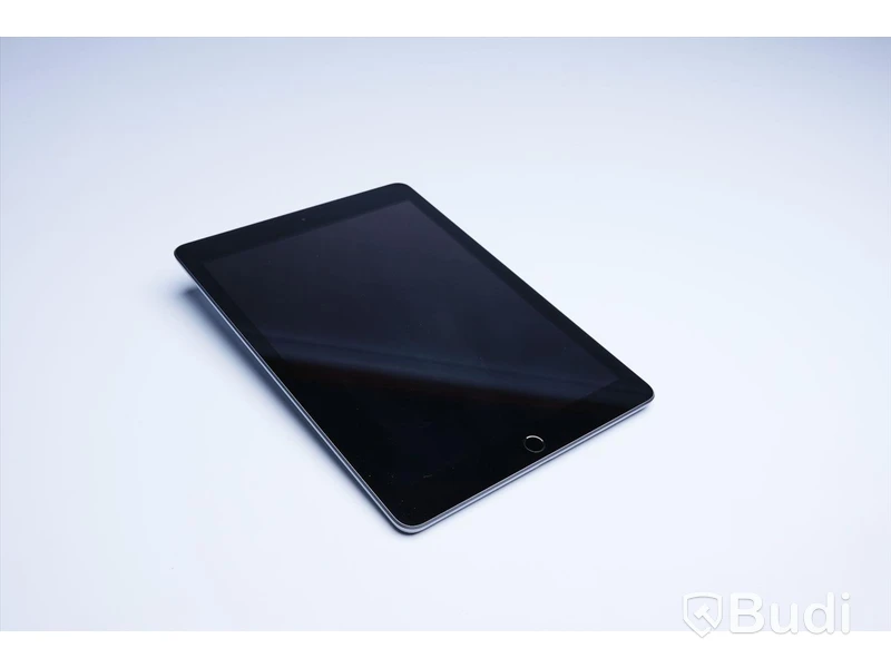 iPad - 6th Gen, 32 GB, Silver Grey, Apple. Minimalt slitage.
