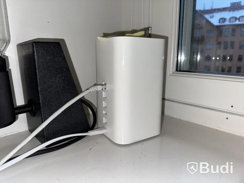 Apple Airport Base Station