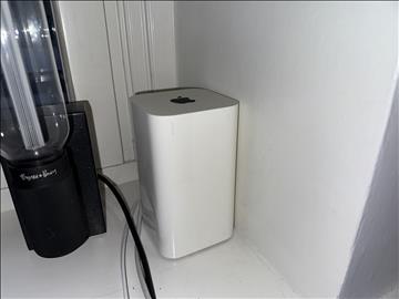 Apple Airport Base Station