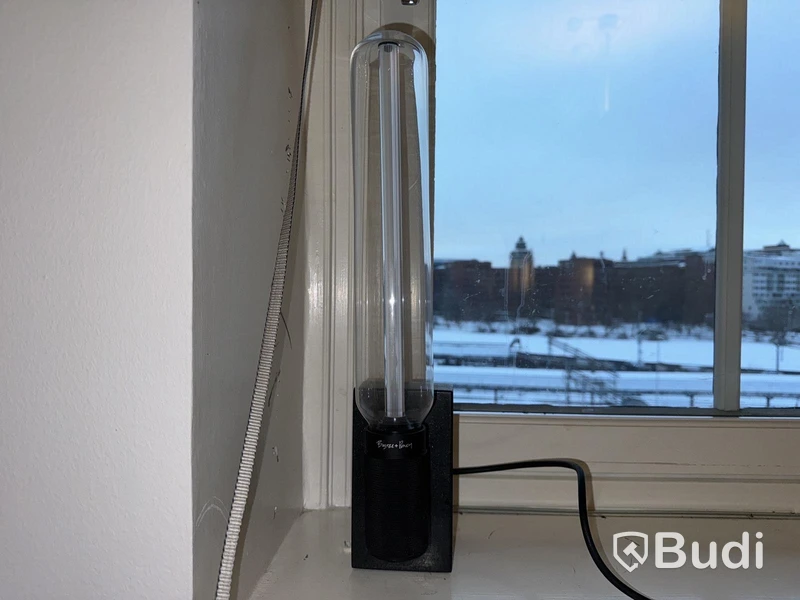 Lampa Buster Punch