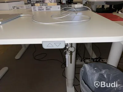 Elektriskt höj och sänkbart skrivbord 120x80