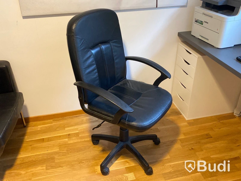 Kontorsmöblemang