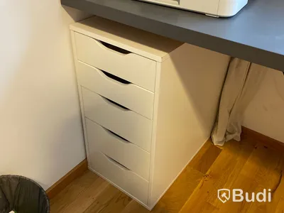 Kontorsmöblemang