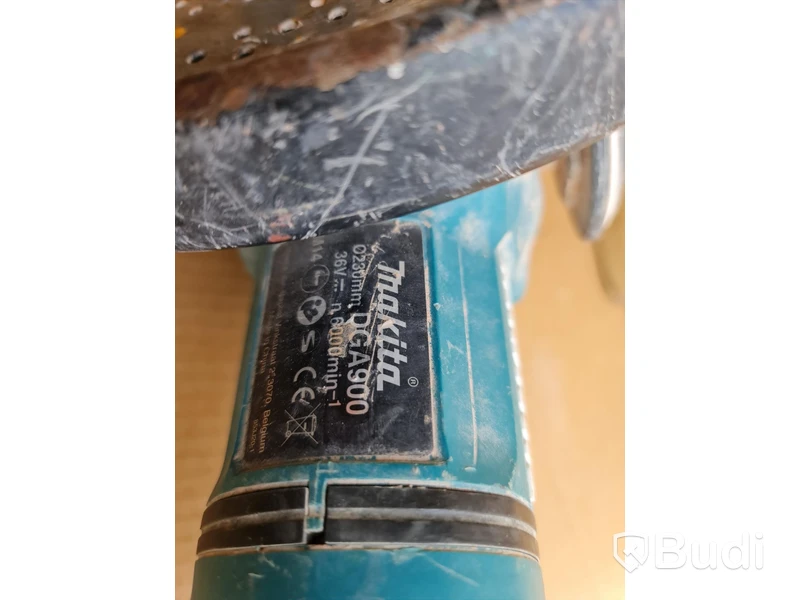 Makita DGA900 KAP Med laddare och 2 batterier Ca: Nypris: 5.550SEK