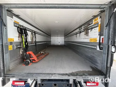 Lastbil Volvo FL -2020 | Höj- & sänkskåp | SKAB | Automat | Zepro