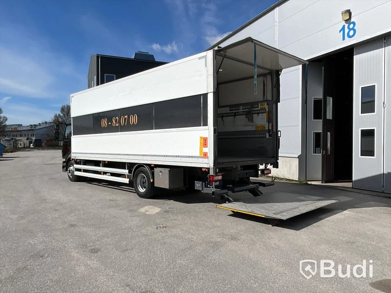 Lastbil Volvo FL -2020 | Höj- & sänkskåp | SKAB | Automat | Zepro