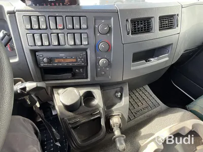 Lastbil Volvo FL -2020 | Höj- & sänkskåp | SKAB | Automat | Zepro