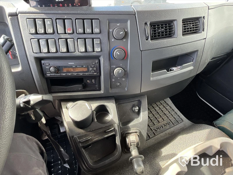 Lastbil Volvo FL -2020 | Höj- & sänkskåp | SKAB | Automat | Zepro