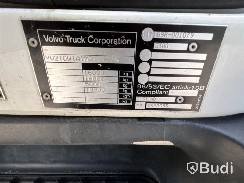 Lastbil Volvo FL -2020 | Höj- & sänkskåp | SKAB | Automat | Zepro