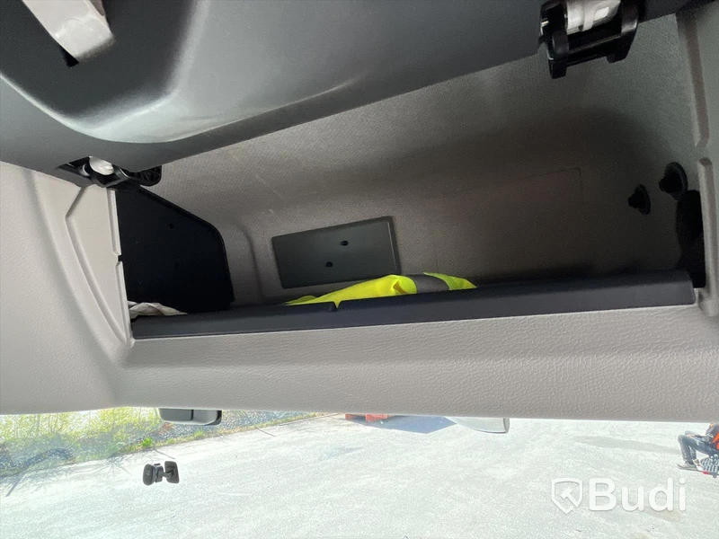 Lastbil Volvo FL -2020 | Höj- & sänkskåp | SKAB | Automat | Zepro