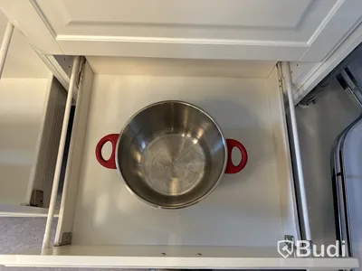 Vinkelkök med vitvaror