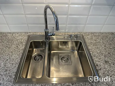 Vinkelkök med vitvaror