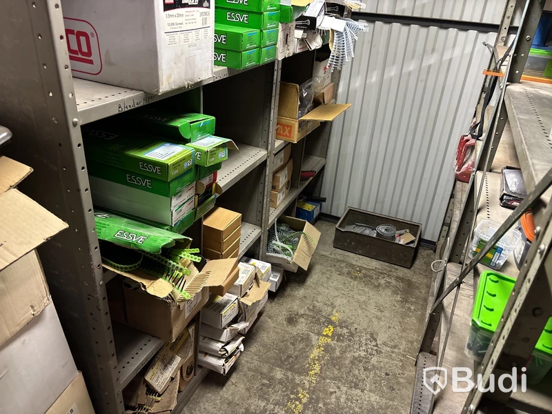 Byggprodukter, maskiner/verktyg, hyllor m.m.