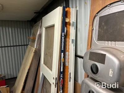 Byggprodukter, maskiner/verktyg, hyllor m.m.