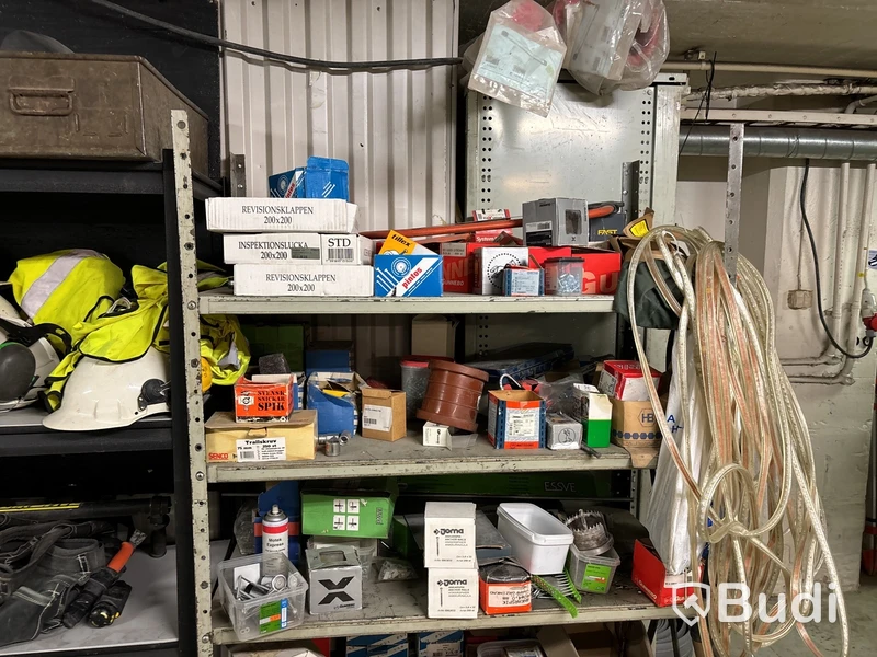 Byggprodukter, maskiner/verktyg, hyllor m.m.