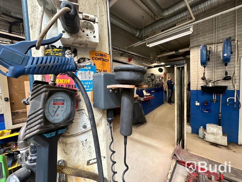 Ficklampa magnetisk