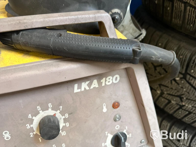 Svets ESAB  LKA 180 inkl svetsvisir.