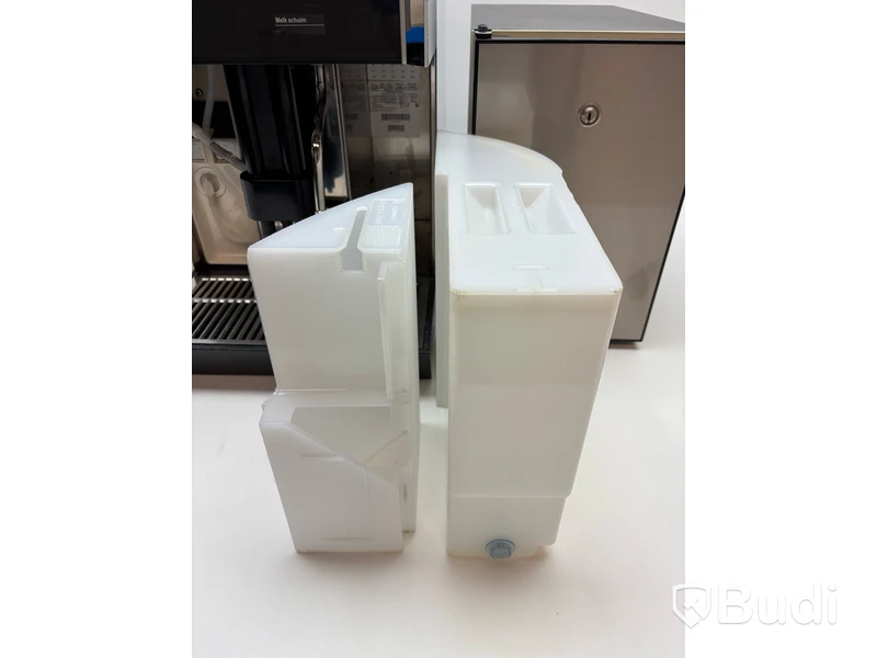 Kaffemaskin WMF 1400 och mjölkkyl Vitrifrigo FG 10l WMFE