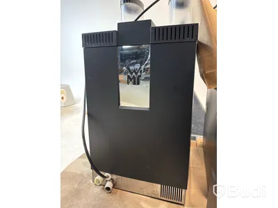 Kaffemaskin WMF 1400 och mjölkkyl Vitrifrigo FG 10l WMFE