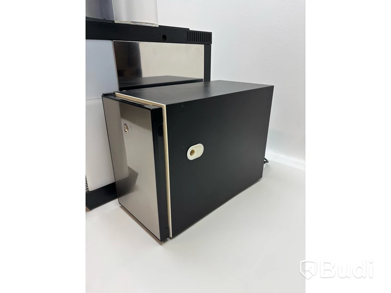 Kaffemaskin WMF 1400 och mjölkkyl Vitrifrigo FG 10l WMFE