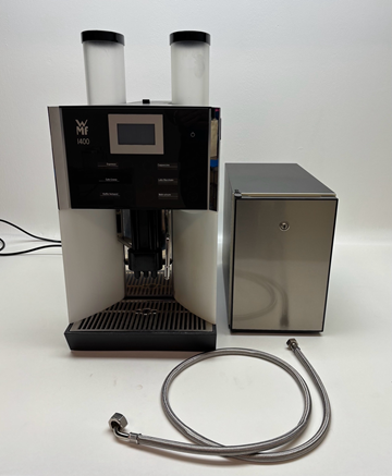 Kaffemaskin WMF 1400 och mjölkkyl Vitrifrigo FG 10l WMFE