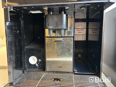Kaffemaskin WMF 1200S och mjölkkyl Vitrifrigo FG 10L WMFE