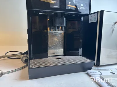 Kaffemaskin WMF 1200S och mjölkkyl Vitrifrigo FG 10L WMFE