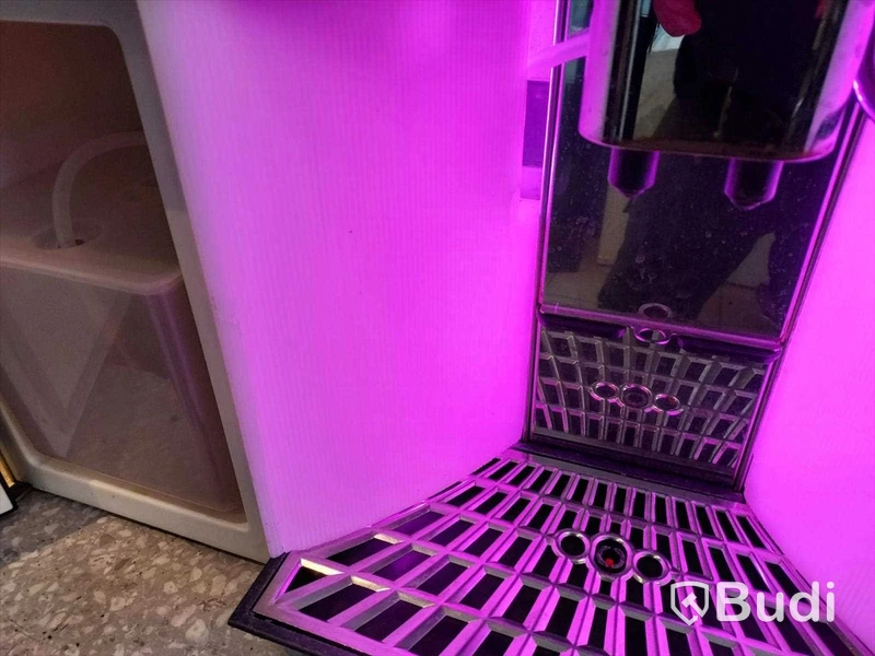 Kaffe/Espressomaskin WM Espresso m mjölkdispenser