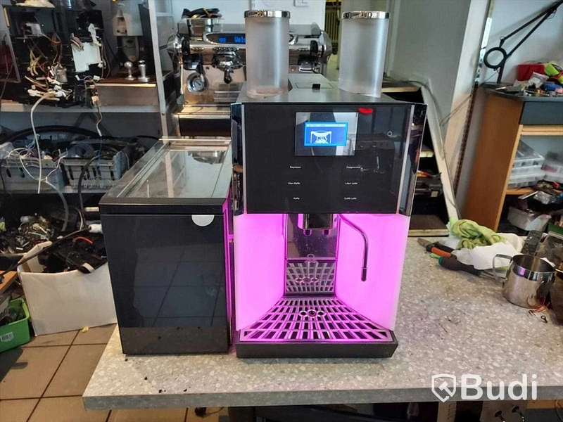 Kaffe/Espressomaskin WM Espresso m mjölkdispenser