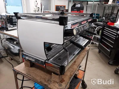Kaffe/espressomaskin La Marzocco GB5 trippel
