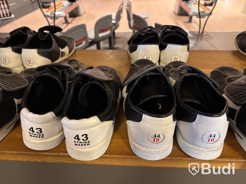 18 par bowlingskor ( strl 38-45)