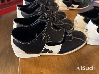 18 par bowlingskor ( strl 38-45)