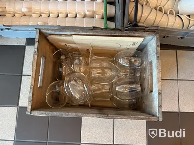 Stort parti, porslin, glas, koppar, bestick, skärbrädor etc.